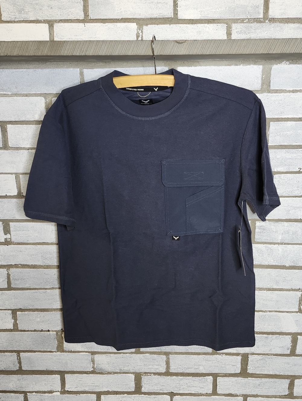 • NWT Cross Eyed Moose Men's Climber Cargo Short Sleeve Tee Size Small Blue